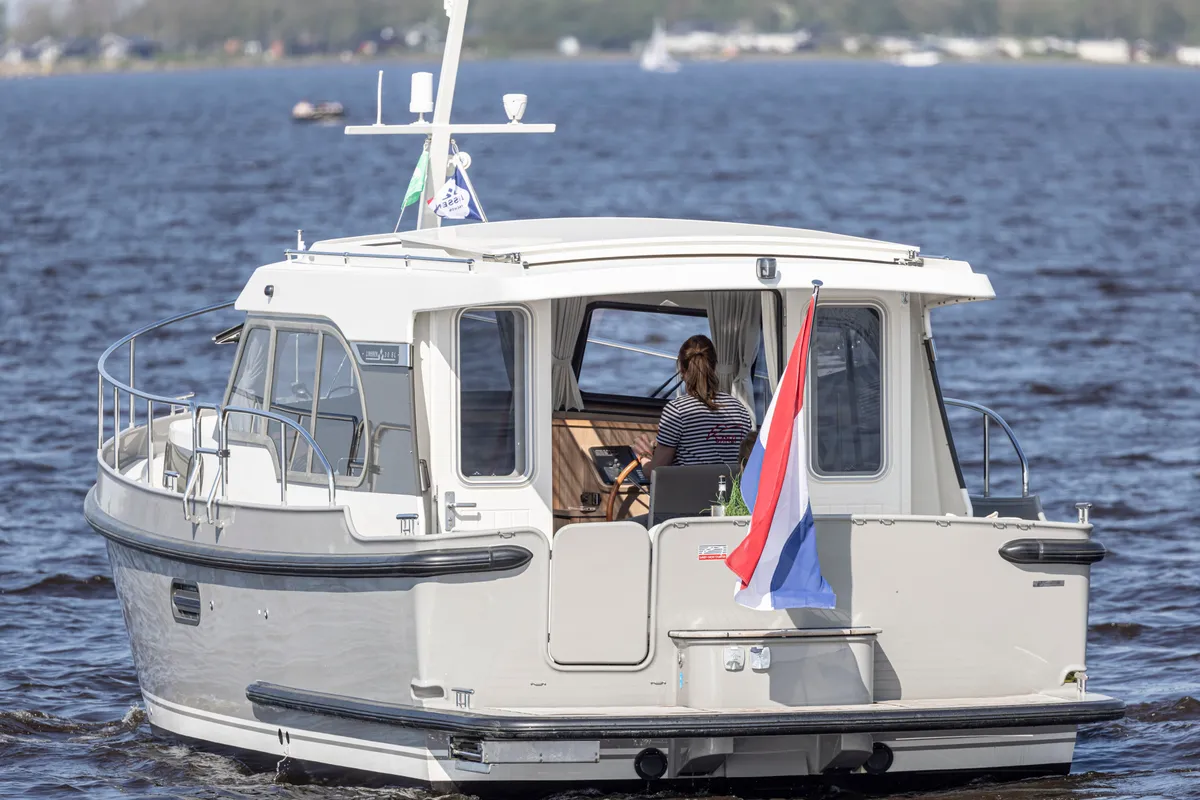 Dojo, a Linssen Grand Sturdy 30 motorboat at Molecaten Jachthaven Flevostrand, Netherlands