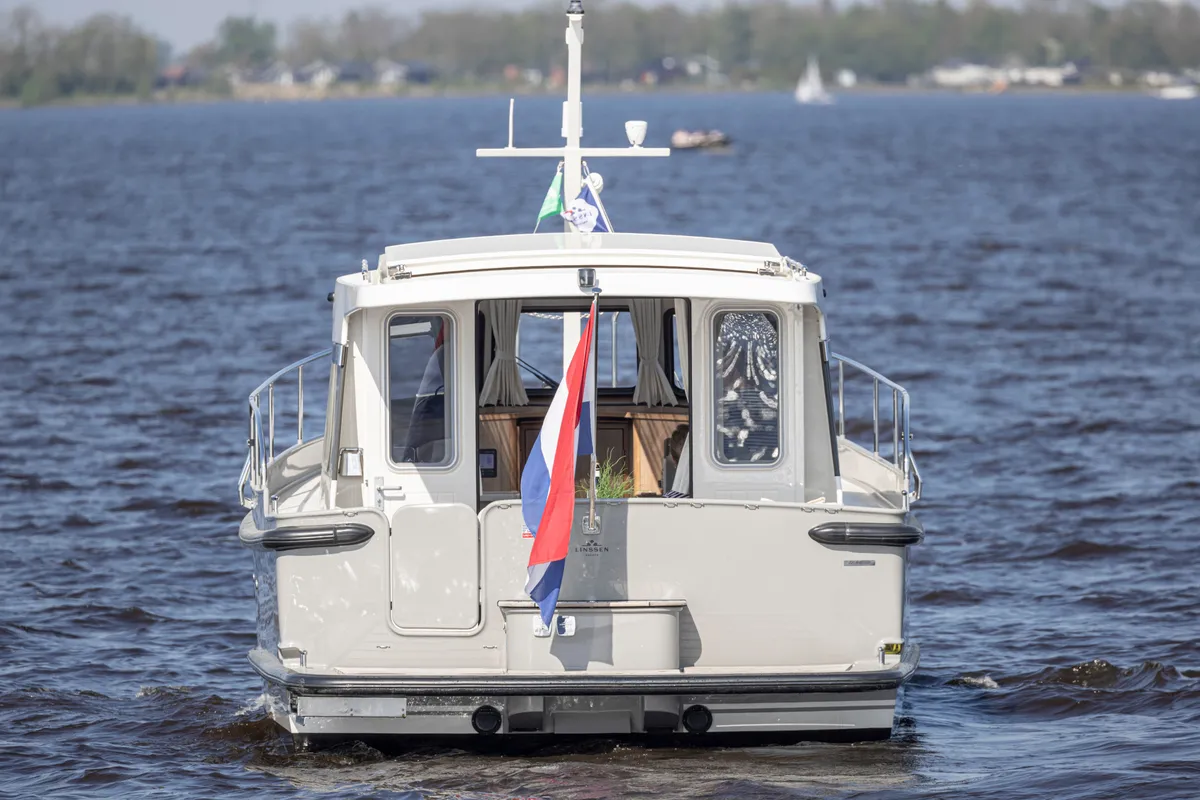 Dojo, a Linssen Grand Sturdy 30 motorboat at Molecaten Jachthaven Flevostrand, Netherlands