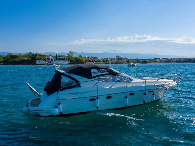 Exterior view of Fido, a Gobbi 425 motorboat at Općina Sveti Filip i Jakov, Croatia