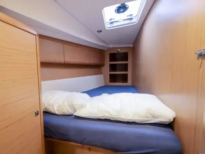 Cabin on OCEANIA, a Jeanneau Sun Odyssey 44 i sailboat at Piombino, Italy