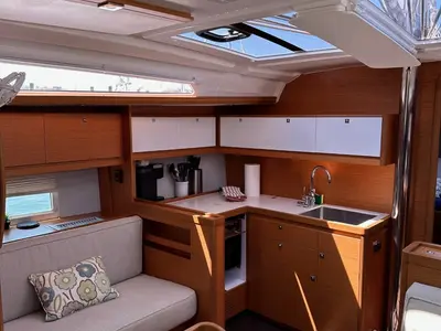 Galley of Opportune Moment, a Dufour 430 sailboat at Chesapeake, United States
