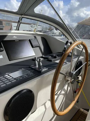 Cockpit of La Barrique, a Linssen Grand Sturdy 40.0 AC motorboat at Le Landeron, Switzerland