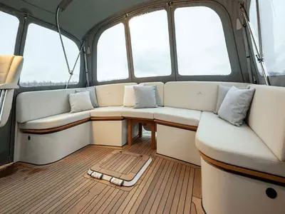Deck of La Barrique, a Linssen Grand Sturdy 40.0 AC motorboat at Le Landeron, Switzerland