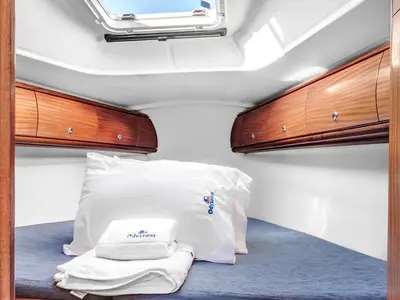 Cabin on Aias, a Bavaria 32 sailboat at Kontokali, Greece