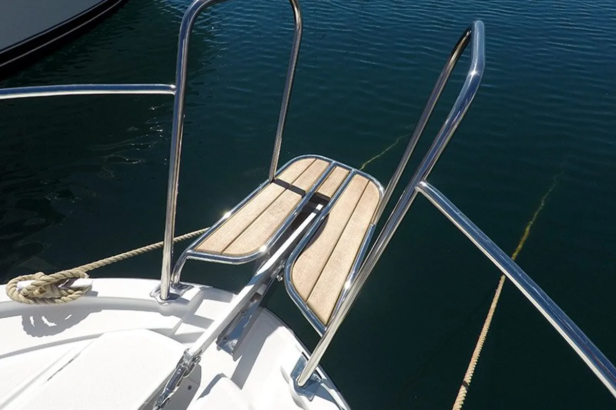 Lovre, a Beneteau Antares 8 OB motorboat at Grad Šibenik, Croatia
