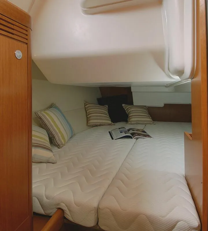 Cabin on Tango, a Beneteau Oceanis 34.2 sailboat at Heiligenhafen, Germany