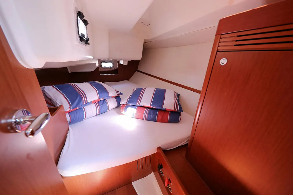 Cabin on Tango, a Beneteau Oceanis 34.2 sailboat at Heiligenhafen, Germany