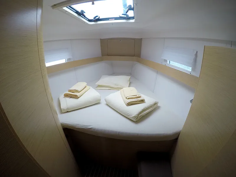 Cabin on Marta X, a Elan 444 Impression sailboat at Grad Šibenik, Croatia