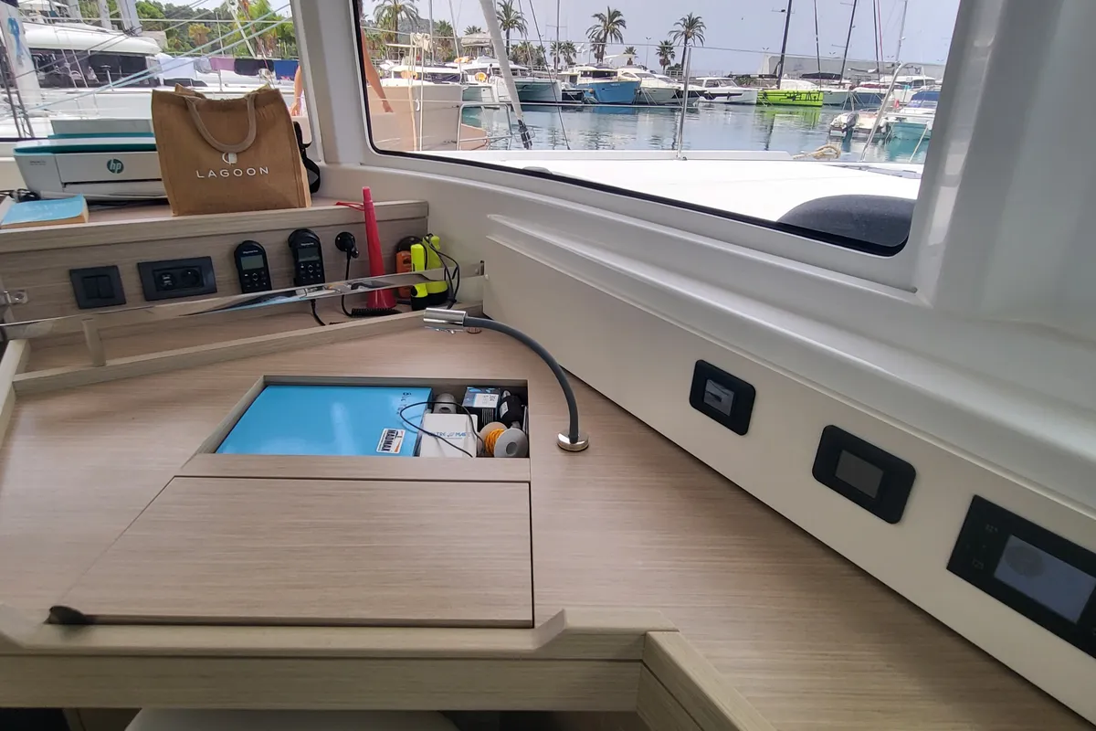 Good Vibes, a Lagoon 46 catamaran at Figari/Golfo Aranci, Italy