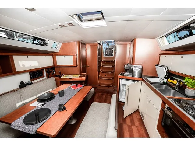 Salon of THEIA, a Beneteau Oceanis 45 sailboat at Šibenik, Croatia