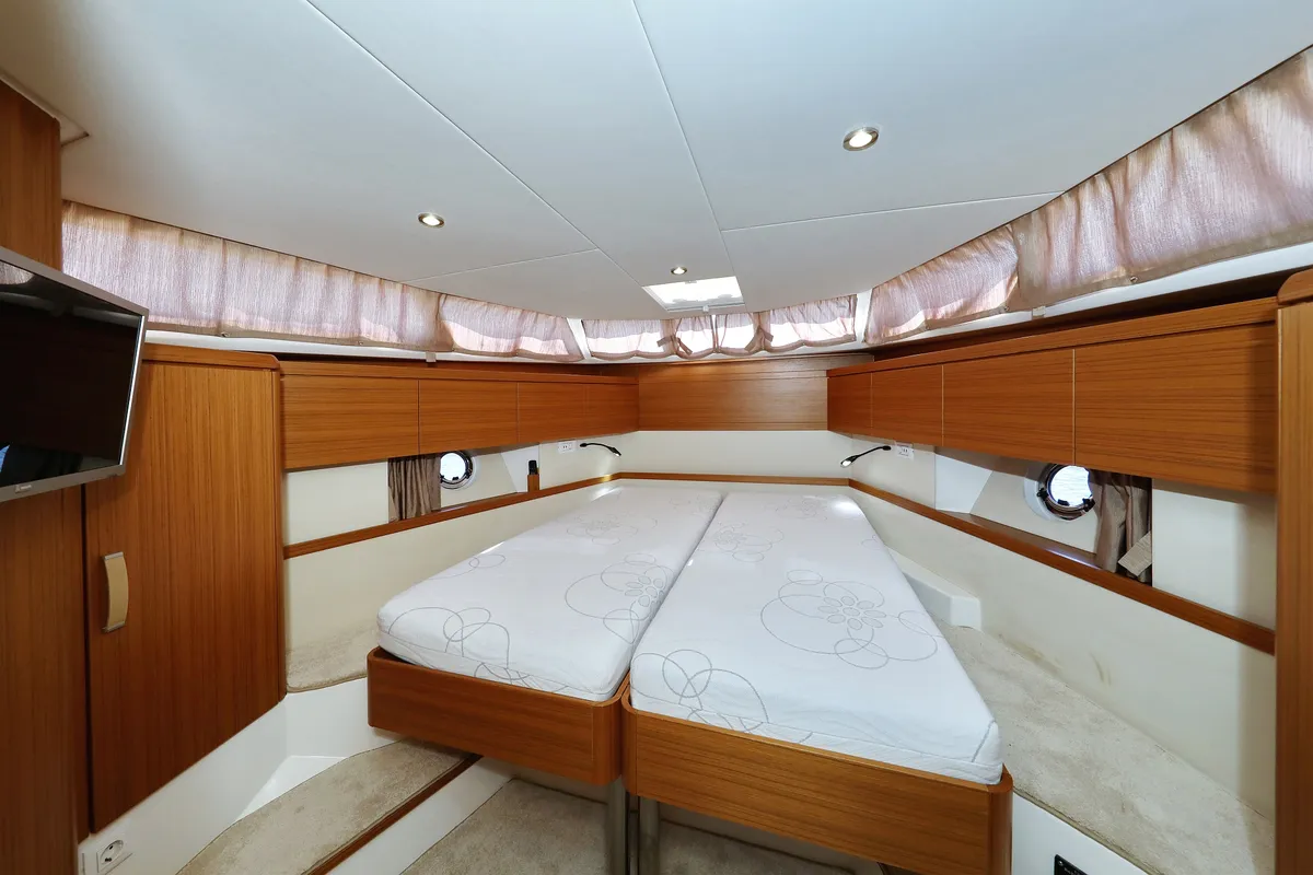 Cabin on Lady Elma, a Greenline 40 motor yacht at Grad Biograd na Moru, Croatia
