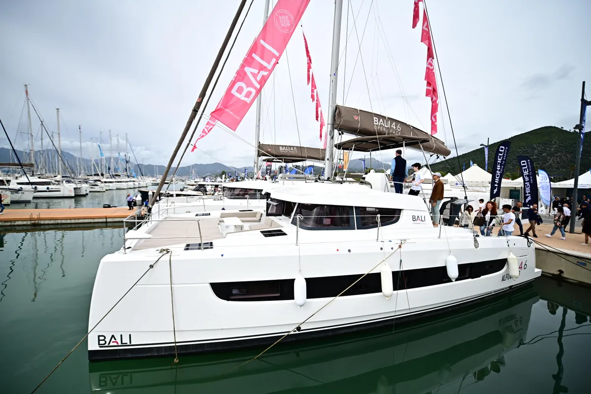 Exterior view of Endeavour, a Bali 4.6 catamaran at Tonnarella, Italy