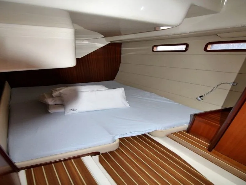 Cabin on Renesansa, a SAS - Vektor Adriana 44 motorboat at Zadar, Croatia