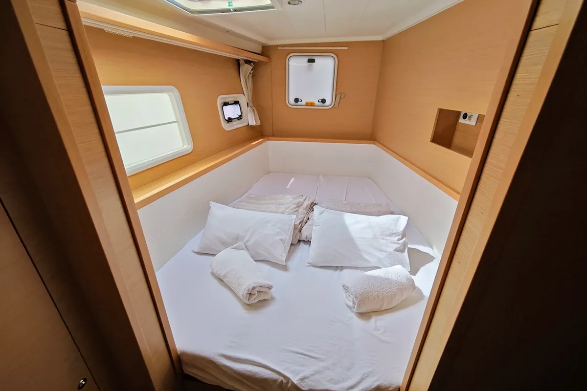 Cabin on Diego, a Lagoon 400 S2 catamaran at Općina Sukošan, Croatia