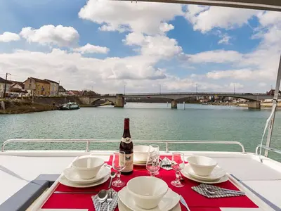 Deck of Horizon 1, a Cygnet Horizon 1 motorboat at Migennes, France