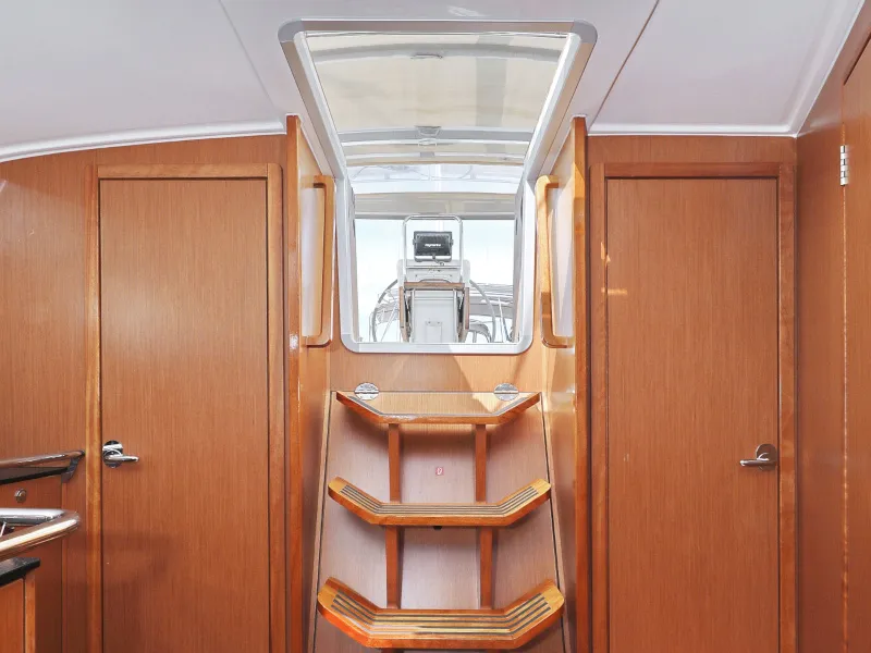 Salon of Petra M, a Bavaria 36 Cruiser sailboat at Zadar, Croatia