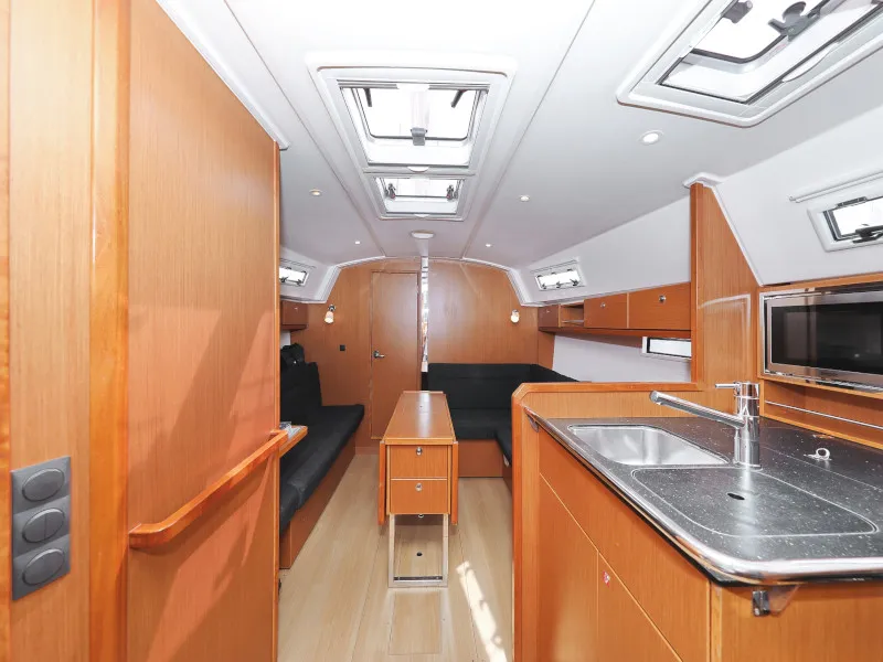 Salon of Petra M, a Bavaria 36 Cruiser sailboat at Zadar, Croatia