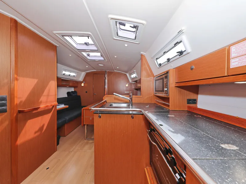 Galley of Petra M, a Bavaria 36 Cruiser sailboat at Zadar, Croatia