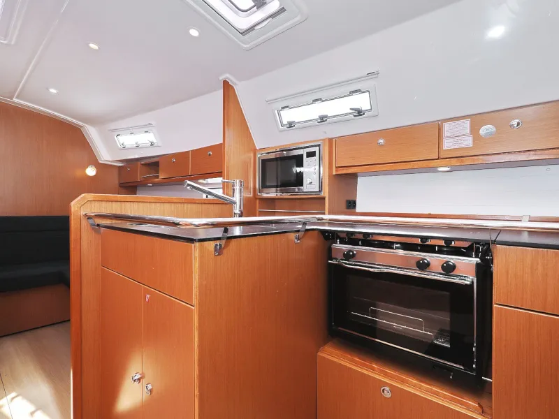 Galley of Petra M, a Bavaria 36 Cruiser sailboat at Zadar, Croatia