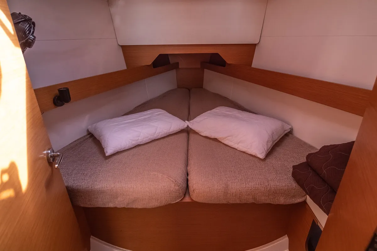 Cabin on Dimitra, a Jeanneau Sun Odyssey 349 sailboat at Municipal Unit of Nea Peramos, Greece