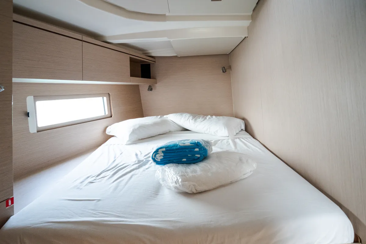 Cabin on Agape - Premium line, a Beneteau Oceanis 51.1 sailboat at Rosignano Solvay, Italy