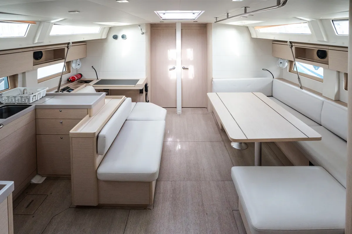 Salon of Agape - Premium line, a Beneteau Oceanis 51.1 sailboat at Rosignano Solvay, Italy