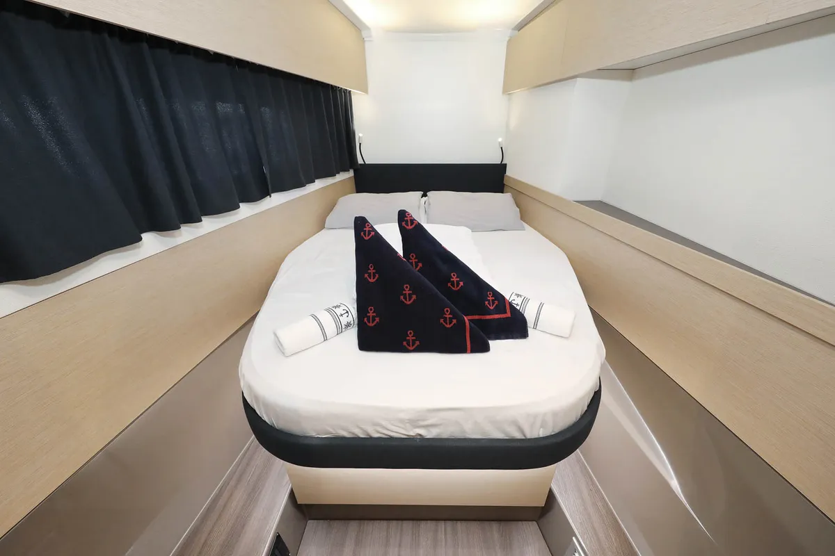 Cabin on OCEAN RUNNER, a Fountaine Pajot Astréa 42 catamaran at Općina Medulin, Croatia