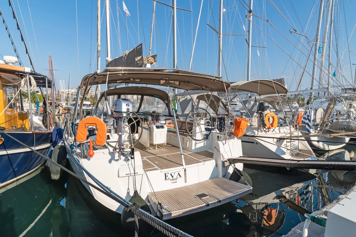 Deck of Eva , a Jeanneau Sun Odyssey 519 sailboat at Parikia, Greece