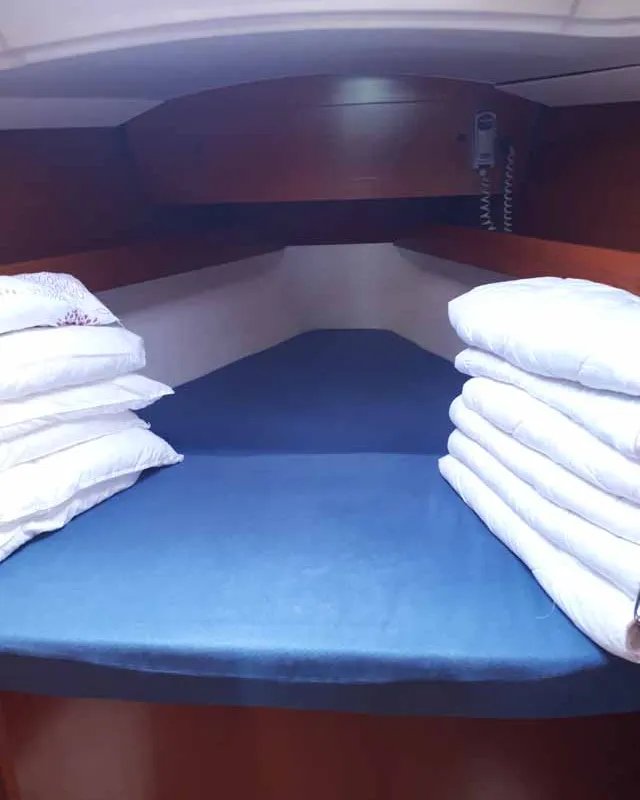Cabin on Rožmarinka, a Dufour 325 GL sailboat at Portorož / Portorose, Slovenia