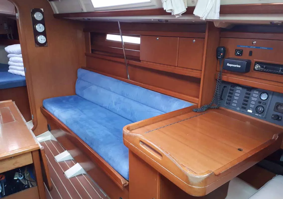 Salon of Rožmarinka, a Dufour 325 GL sailboat at Portorož / Portorose, Slovenia