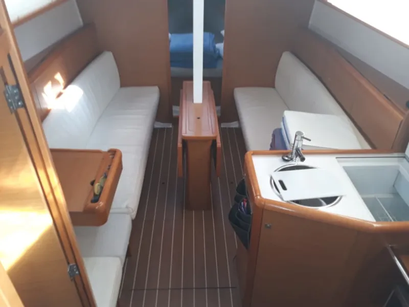 Salon of Omega, a Jeanneau Sun Odyssey 33i sailboat at Kontokali, Greece