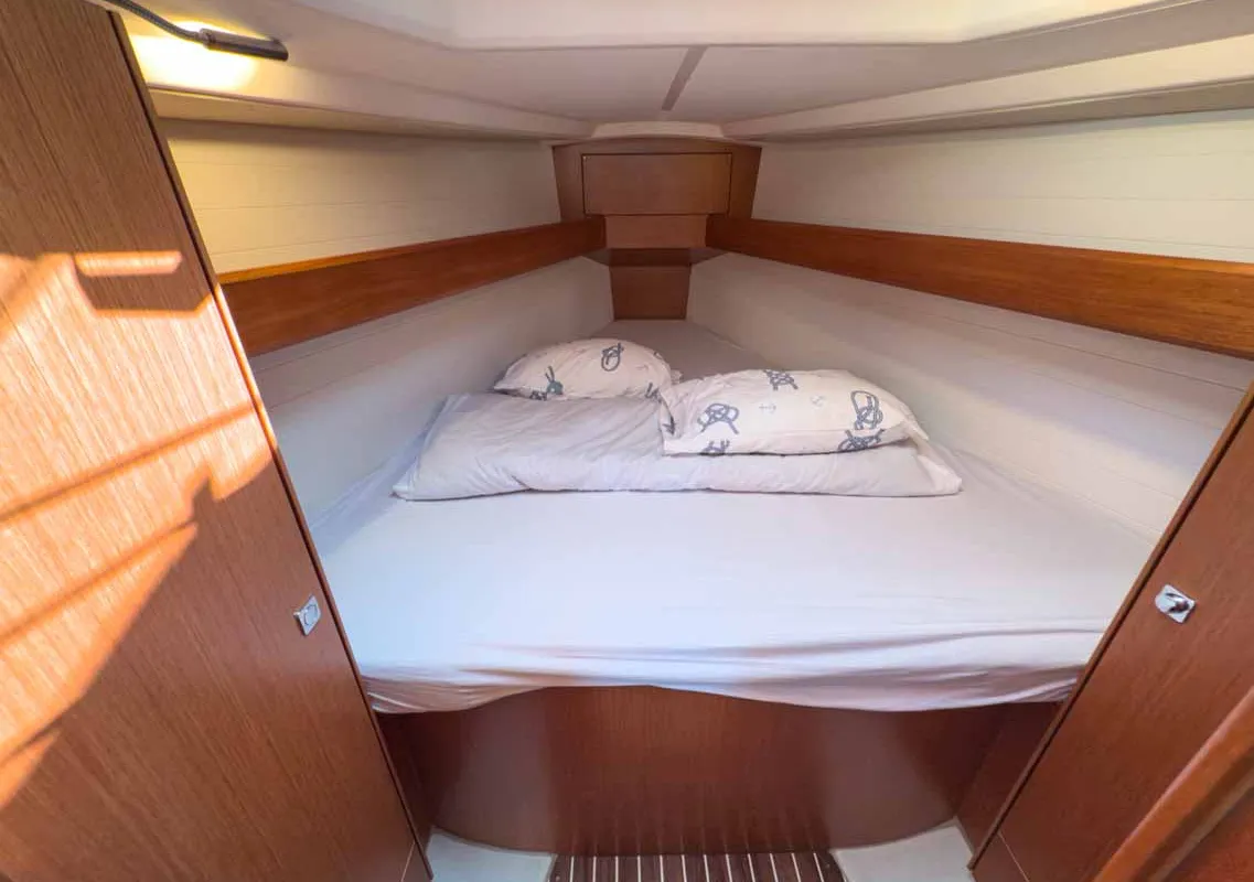 Cabin on Hydra, a Bavaria Cruiser 34 sailboat at Grad Pula, Croatia