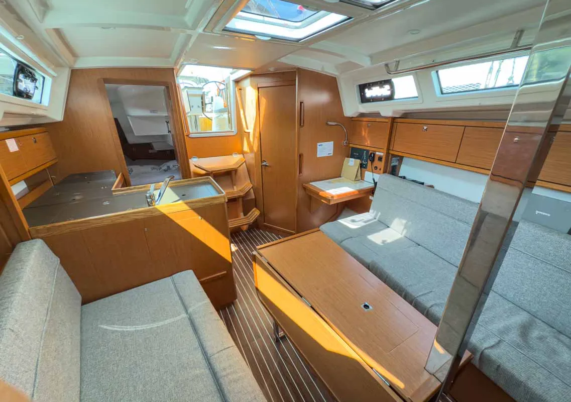 Salon of Hydra, a Bavaria Cruiser 34 sailboat at Grad Pula, Croatia