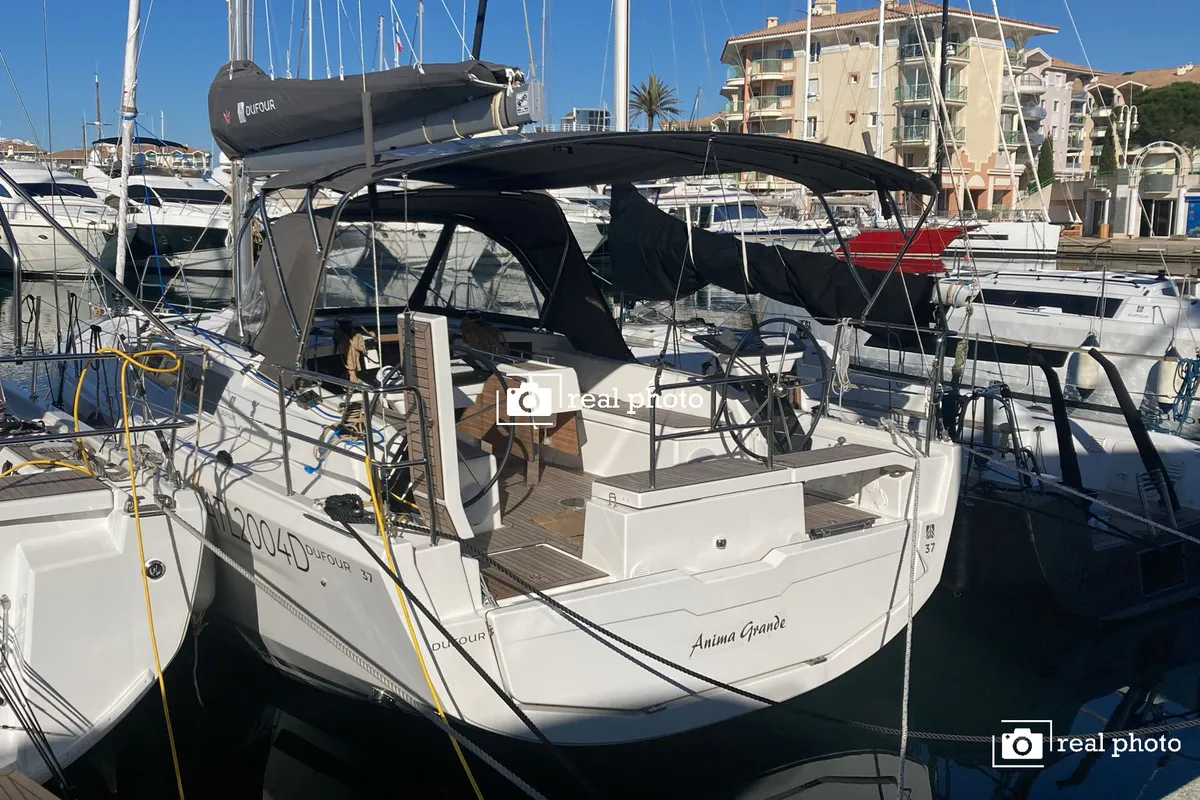 Exterior view of Anima Grande, a Dufour 37 sailboat at Castellammare di Stabia, Italy