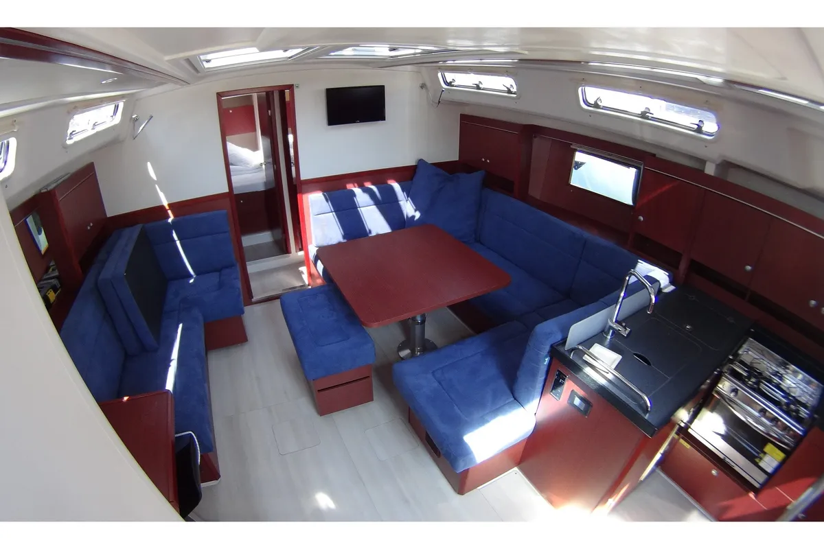 Salon of Vitae, a Hanse 455 sailboat at Medulin, Croatia