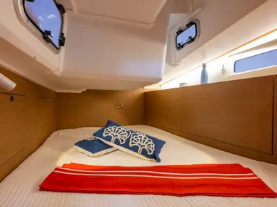 Cabin on Akita, a Jeanneau Sun Odyssey 415 sailboat at Kontokali, Greece