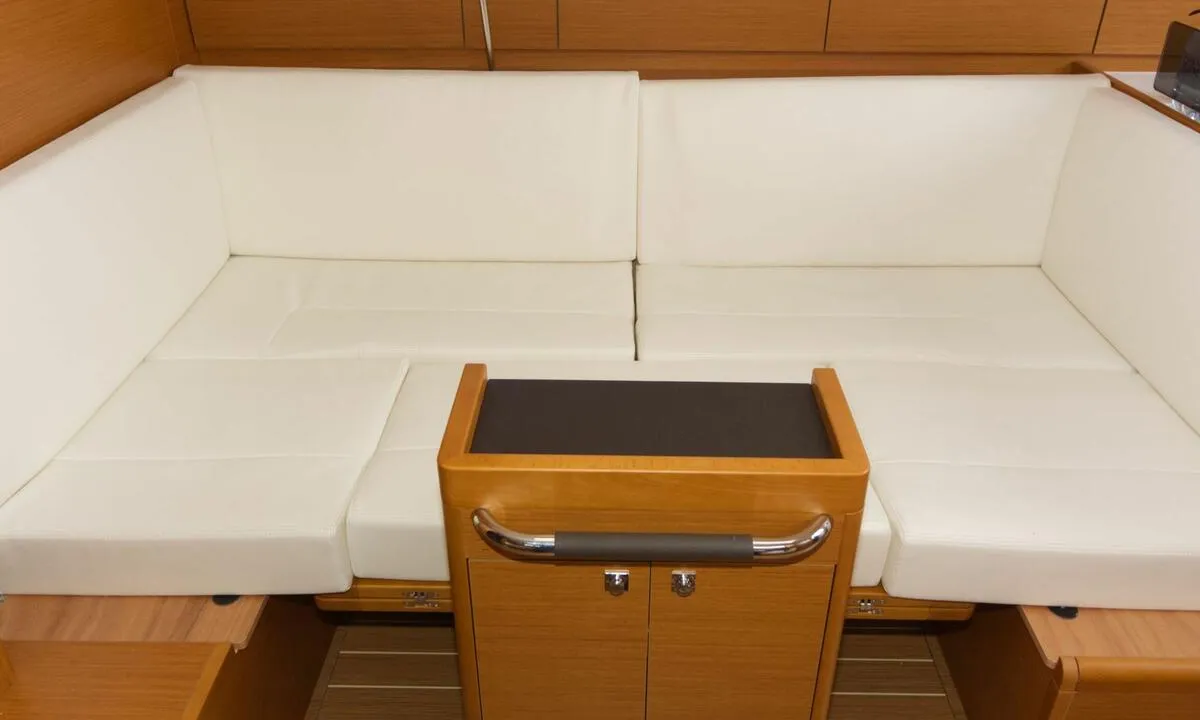 Salon of Rocky, a Jeanneau Sun Odyssey 409 sailboat at Flensburg, Germany