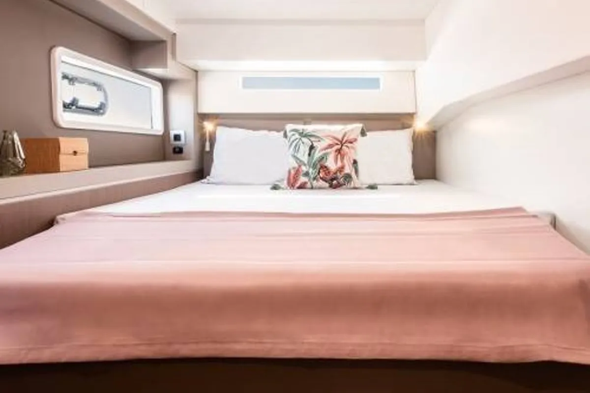 Cabin on Azul, a Bali 4.2 catamaran at Figari/Golfo Aranci, Italy