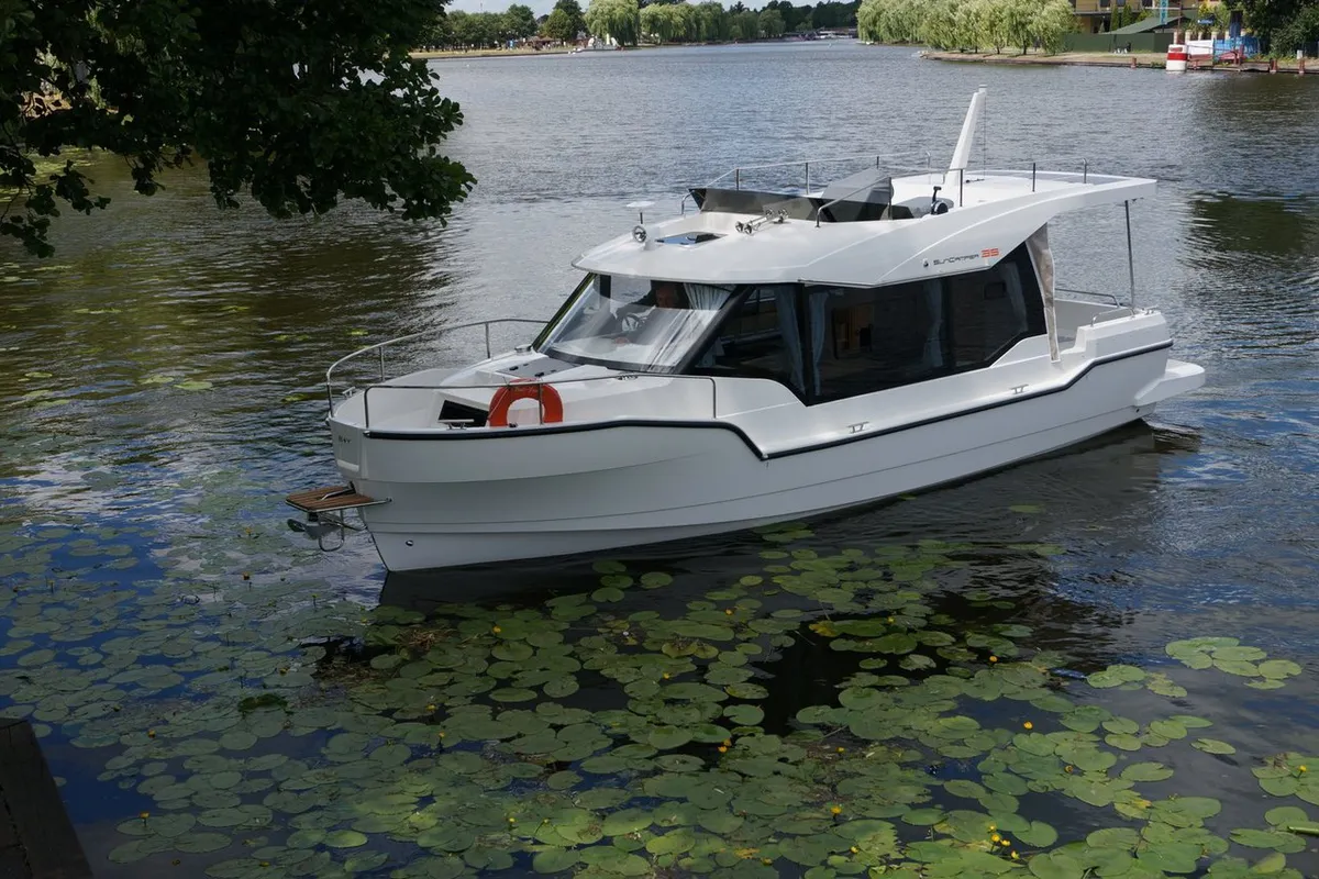 14, a Balt Sun Camper 35 motorboat at Casier, Italy