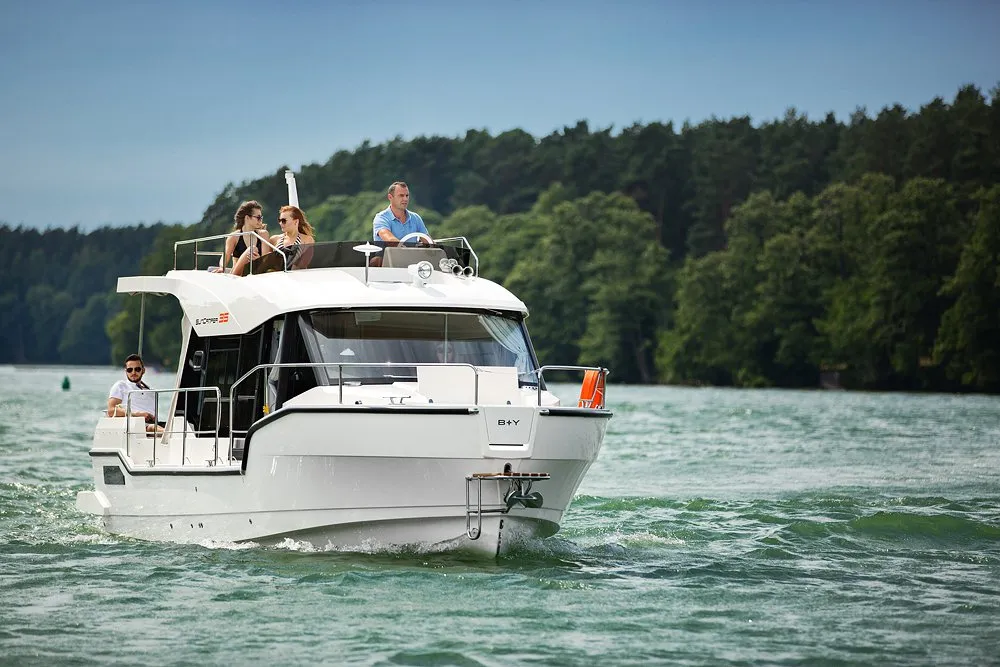 14, a Balt Sun Camper 35 motorboat at Casier, Italy