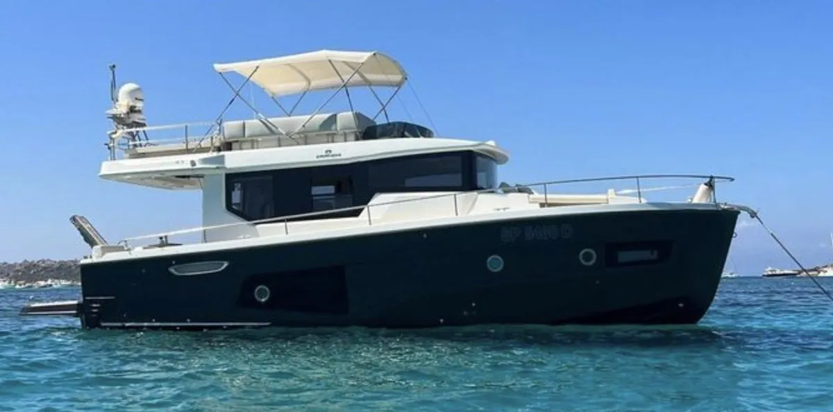 G&K2, a Cranchi T43 Eco Trawler motorboat at Cannigione, Italy