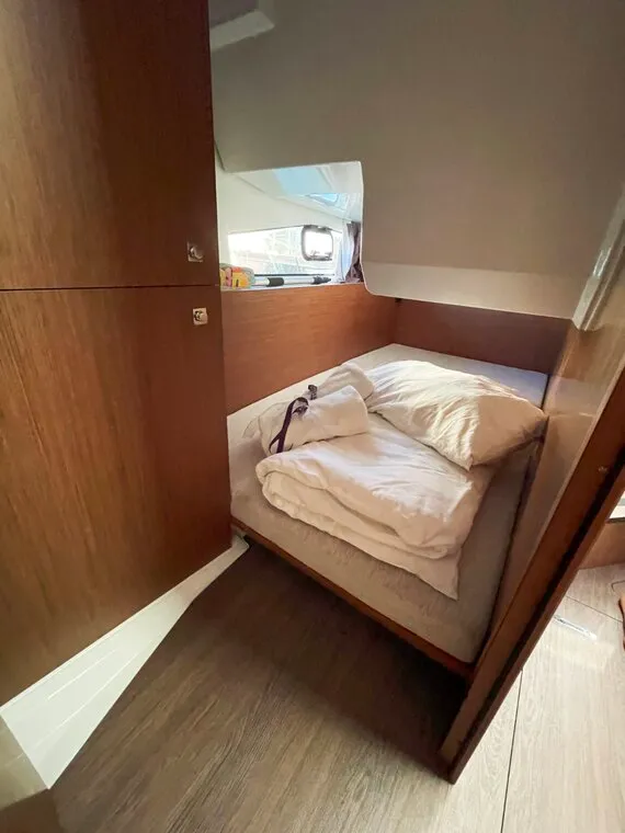 Cabin on Ojj Misia, a Jeanneau Merry Fisher 1095 motorboat at Pirovac, Croatia