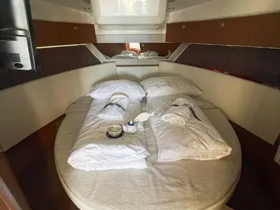 Cabin on Ojj Misia, a Jeanneau Merry Fisher 1095 motorboat at Pirovac, Croatia