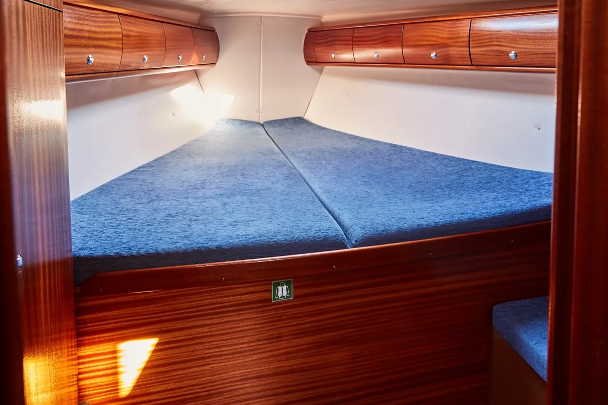 Cabin on Pillabans, a Bavaria 38 sailboat at Vigo, Spain