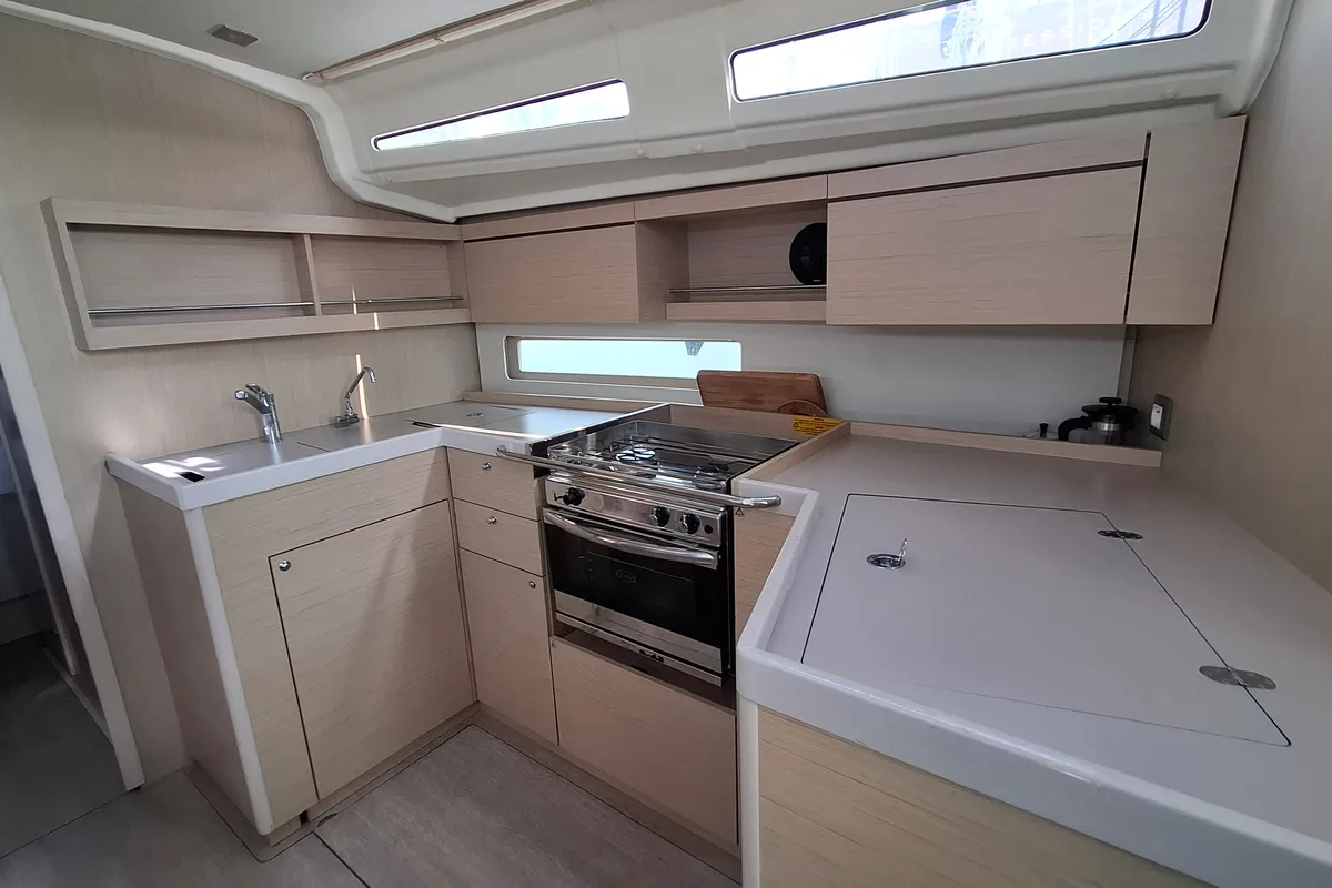 Fots, a Beneteau Oceanis 40.1 sailboat at Municipal Unit of Palairos, Greece