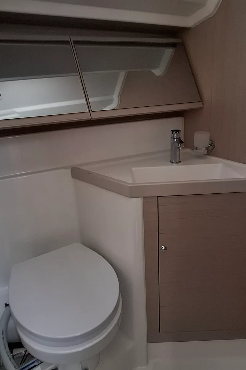 Fots, a Beneteau Oceanis 40.1 sailboat at Municipal Unit of Palairos, Greece