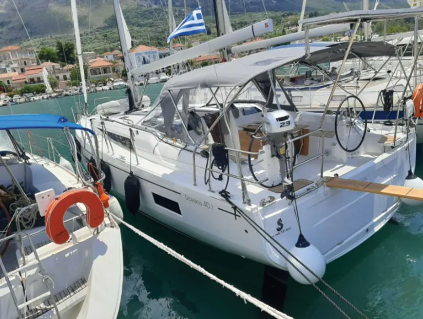 Fots, a Beneteau Oceanis 40.1 sailboat at Municipal Unit of Palairos, Greece