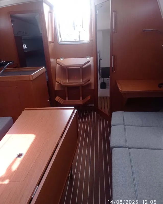 Salon of Licence to chill, a Bavaria Cruiser 34 sailboat at Volos Municipality, Greece
