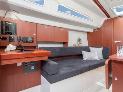Salon of Waldi, a Hanse 315 sailboat at Altefähr, Germany