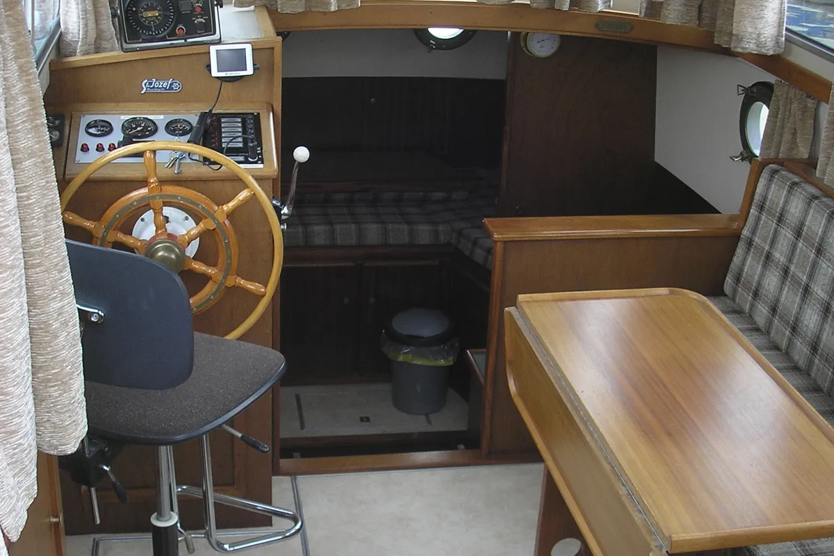 Salon of Lotte, a Linssen 800 motorboat at Woudsend, Netherlands